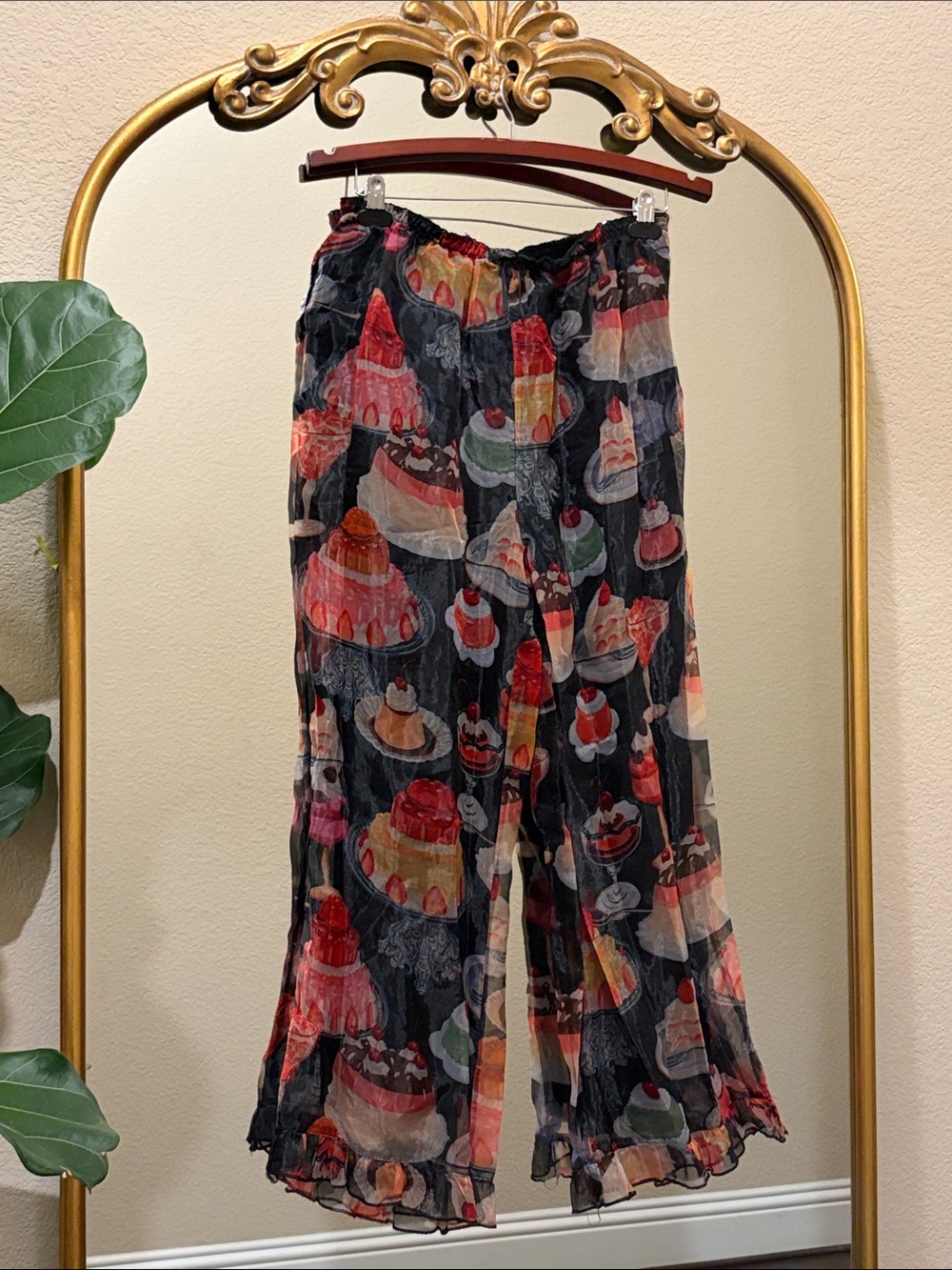 Lisa Says Gah Liora Ruffle Pants in the Dessert Table Print Size 2XL - Picture 4 of 10